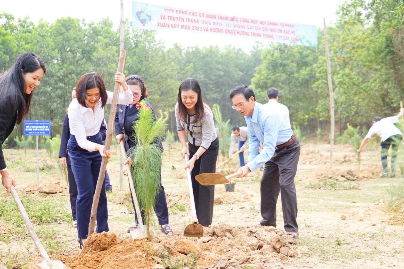 Hưởng ứng Tết trồng cây xuân Quý Mão 2023 - Tin tức sự kiện - Ban ...